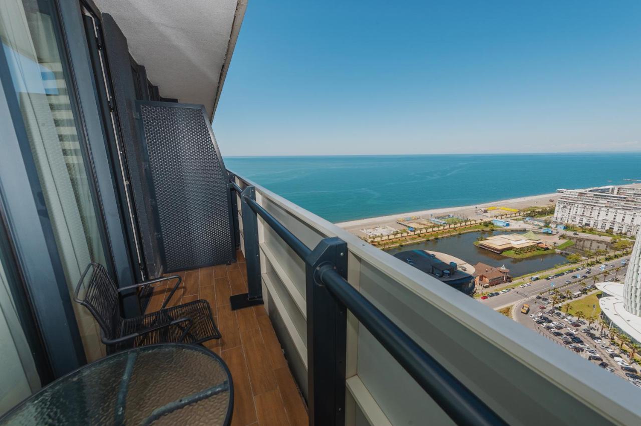 Orbi City Center Sea View Aparthotel Batumi Exterior photo