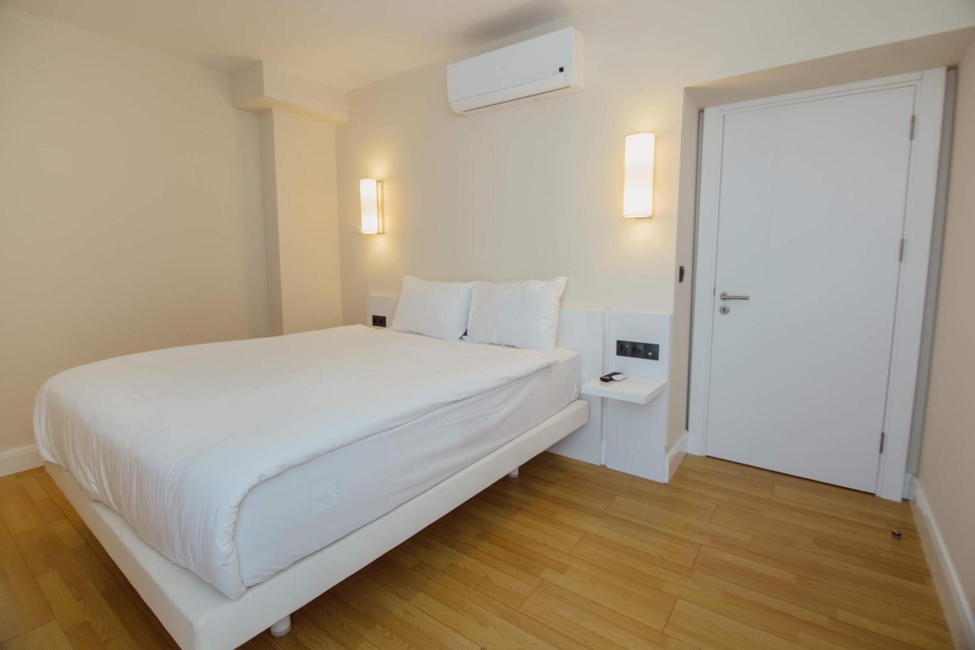 Orbi City Center Sea View Aparthotel Batumi Exterior photo