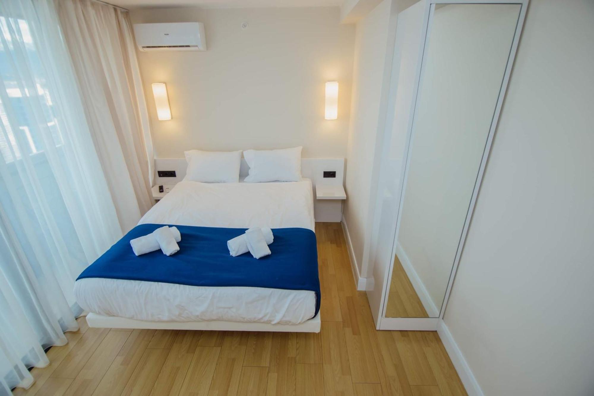 Orbi City Center Sea View Aparthotel Batumi Exterior photo