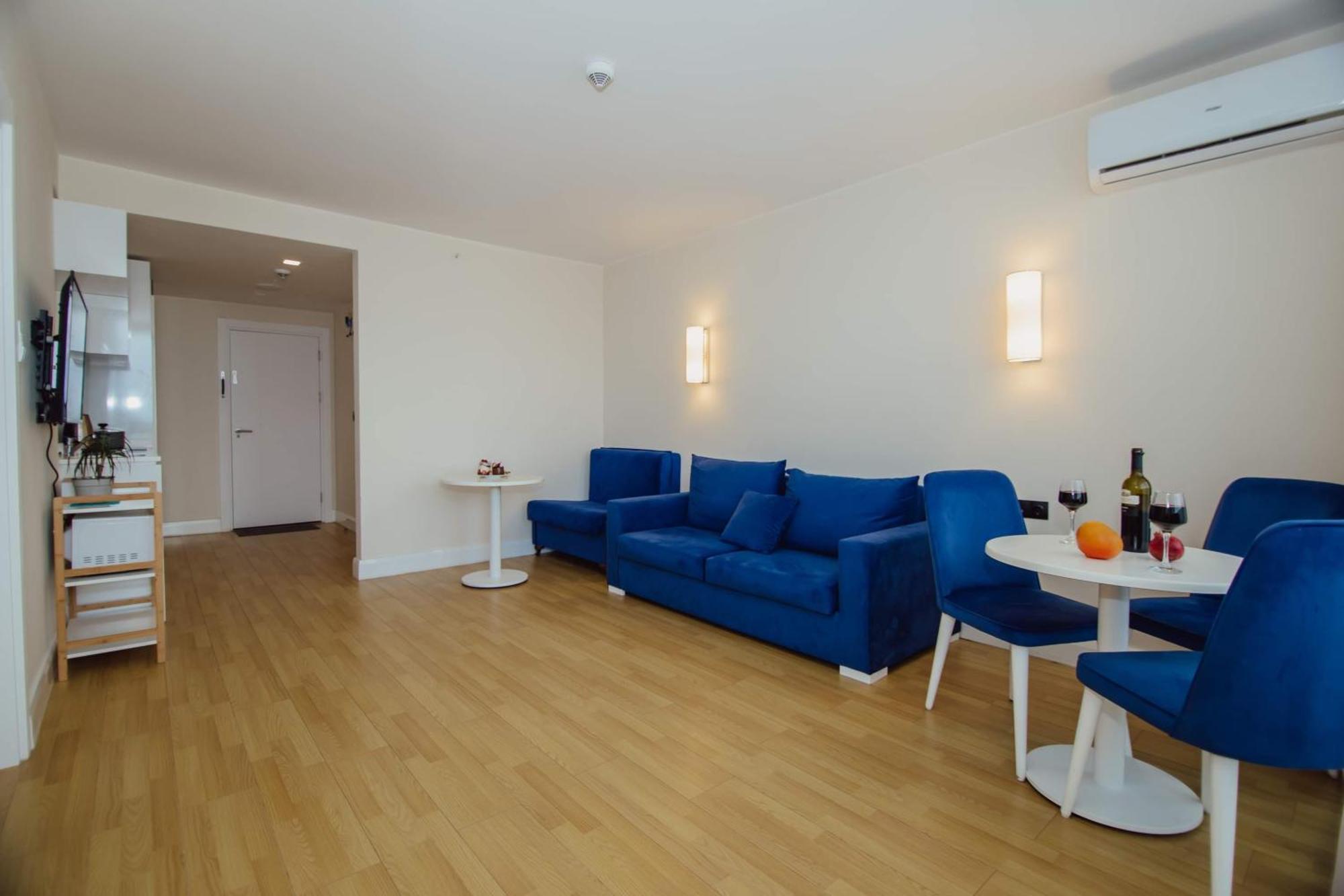 Orbi City Center Sea View Aparthotel Batumi Exterior photo