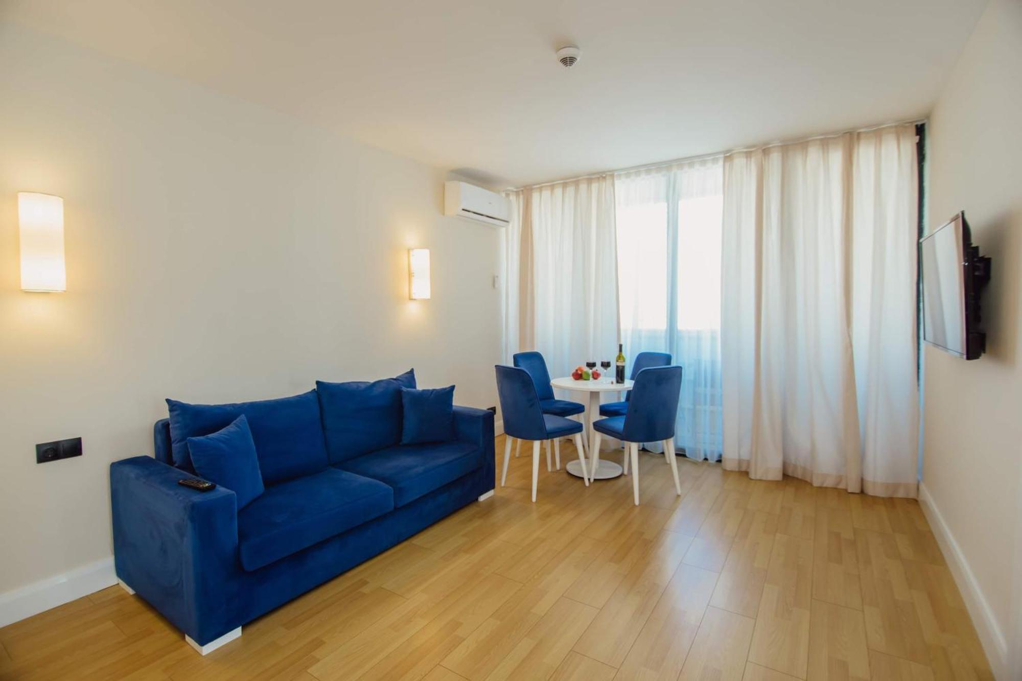 Orbi City Center Sea View Aparthotel Batumi Exterior photo