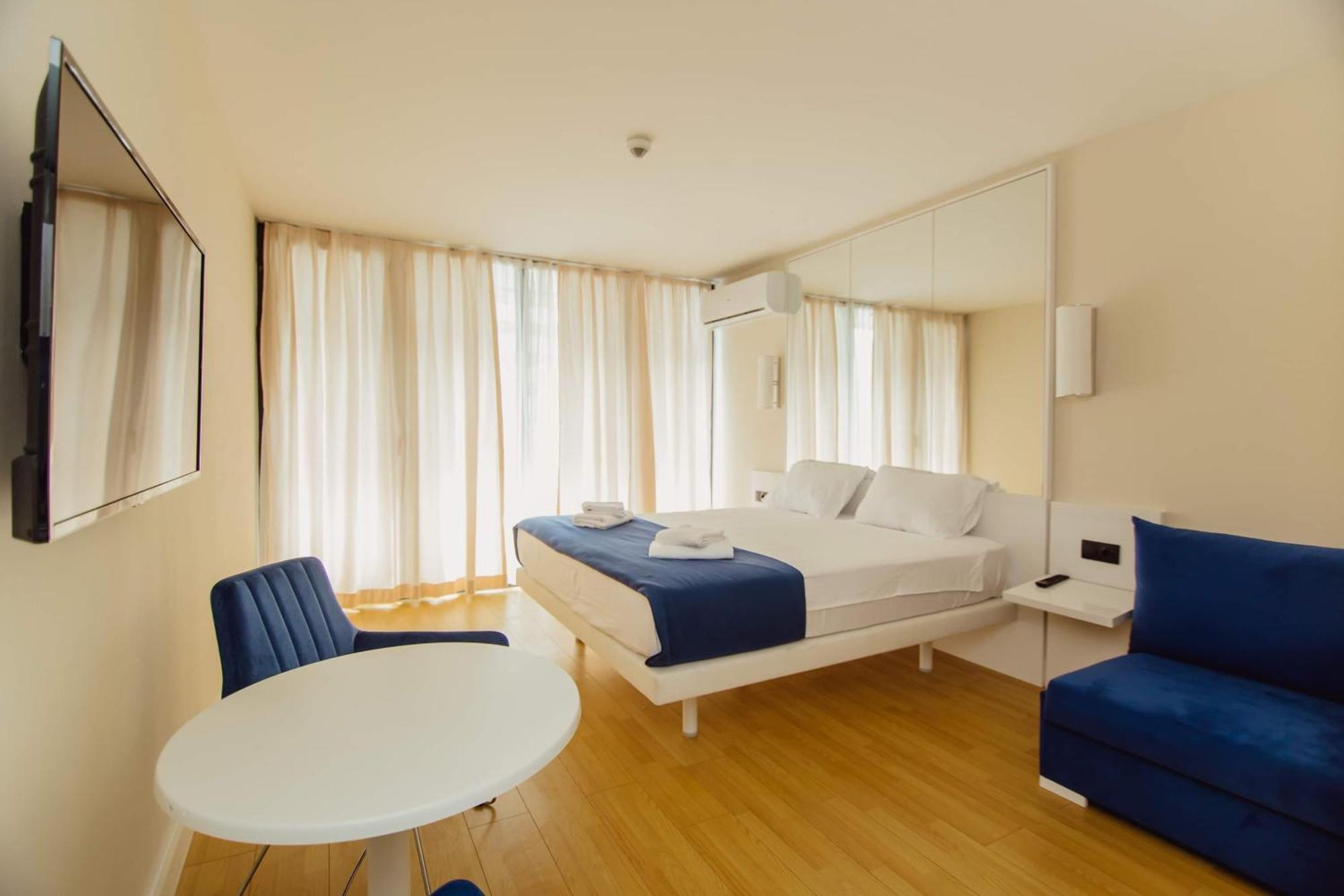 Orbi City Center Sea View Aparthotel Batumi Exterior photo